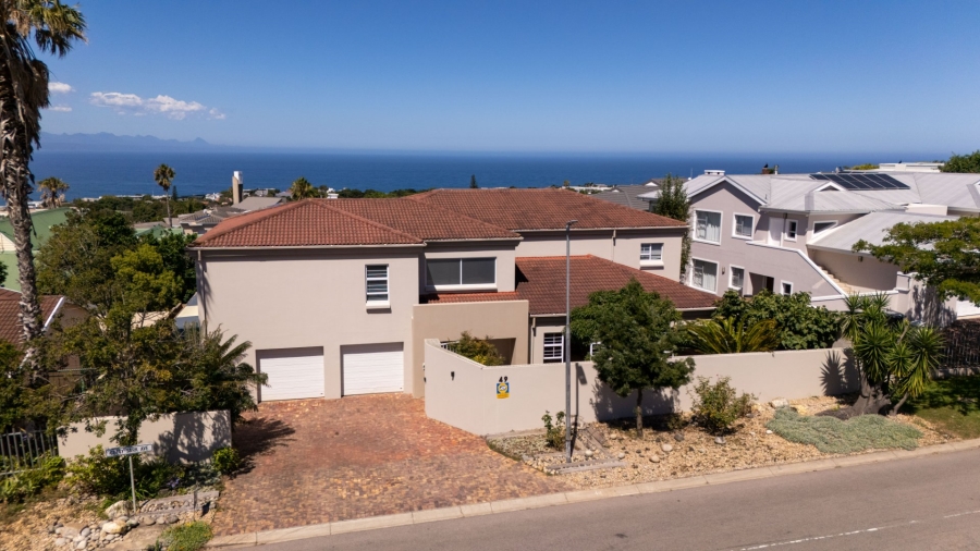 6 Bedroom Property for Sale in Cutty Sark Western Cape